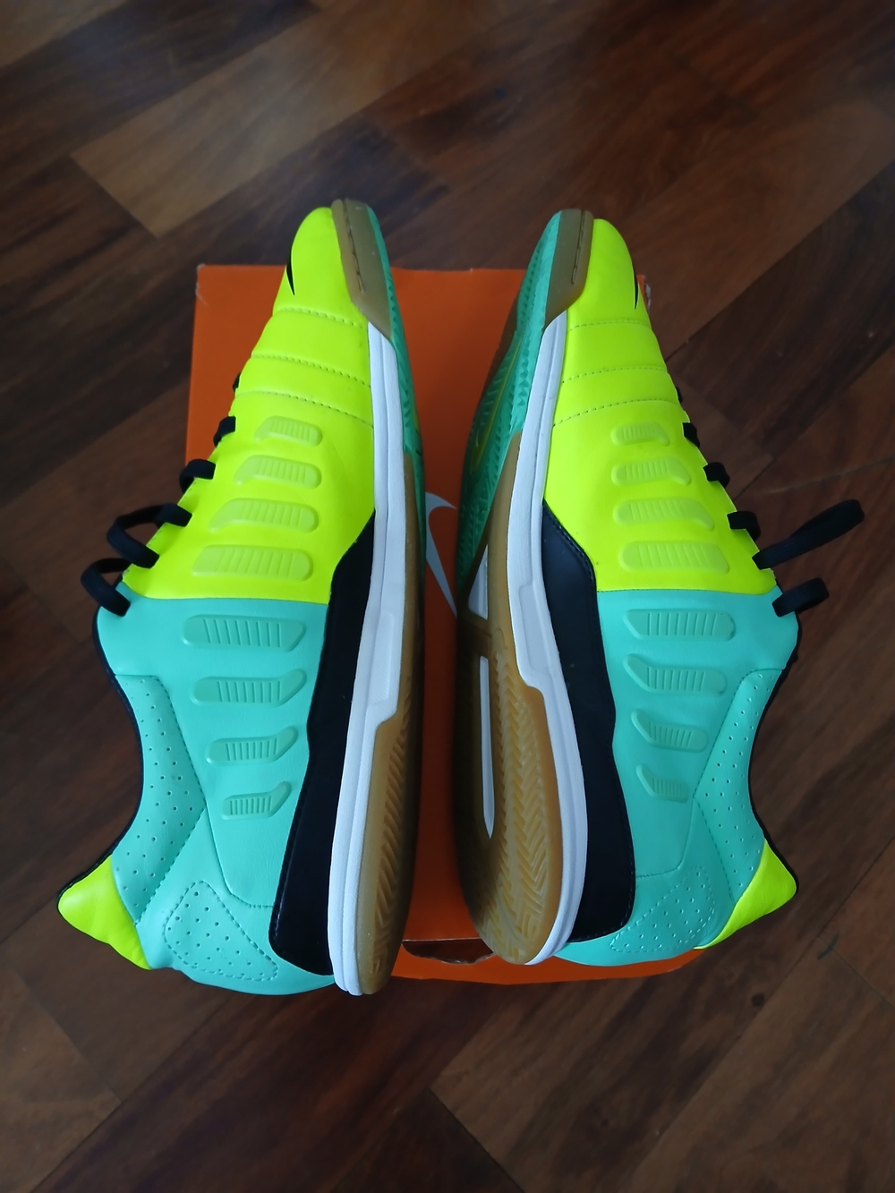 Nike Control 360 Libreto III Futsal Shoes